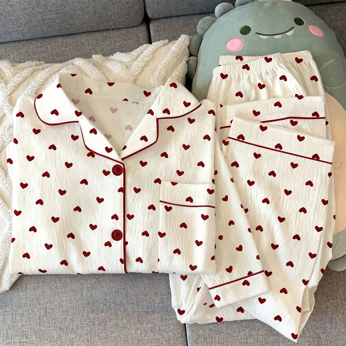Crinkled Floral Size M | Retro Floral Long Sleeve Sleepwear | Halloween Vintage Sweet Gift | Loose Fit Soft Comfortable Home Pajama Set