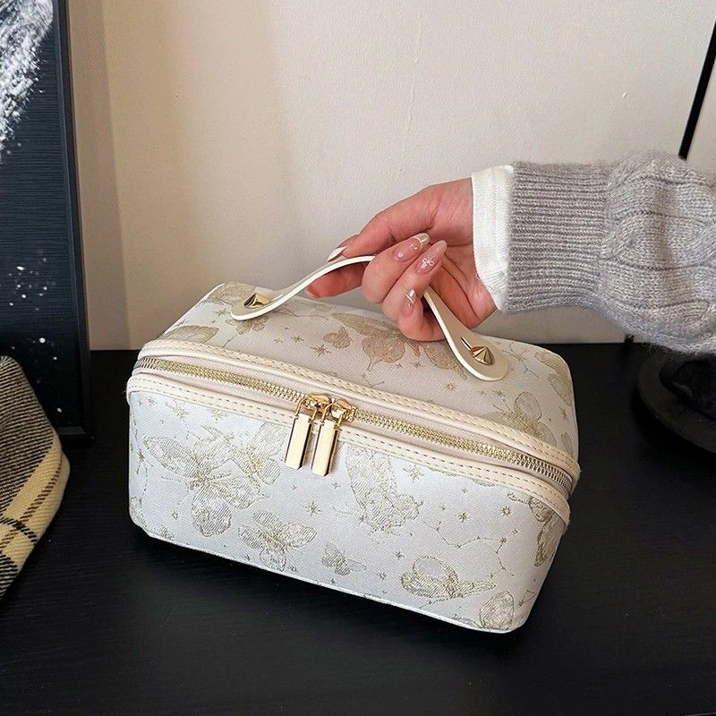 ✨ Large Capacity 3D Makeup Bag | Jacquard Fabric + Metal Zipper | Multi-Compartment Organizer, Fits Full Skincare & Makeup for Commute & Travel!/WHITE