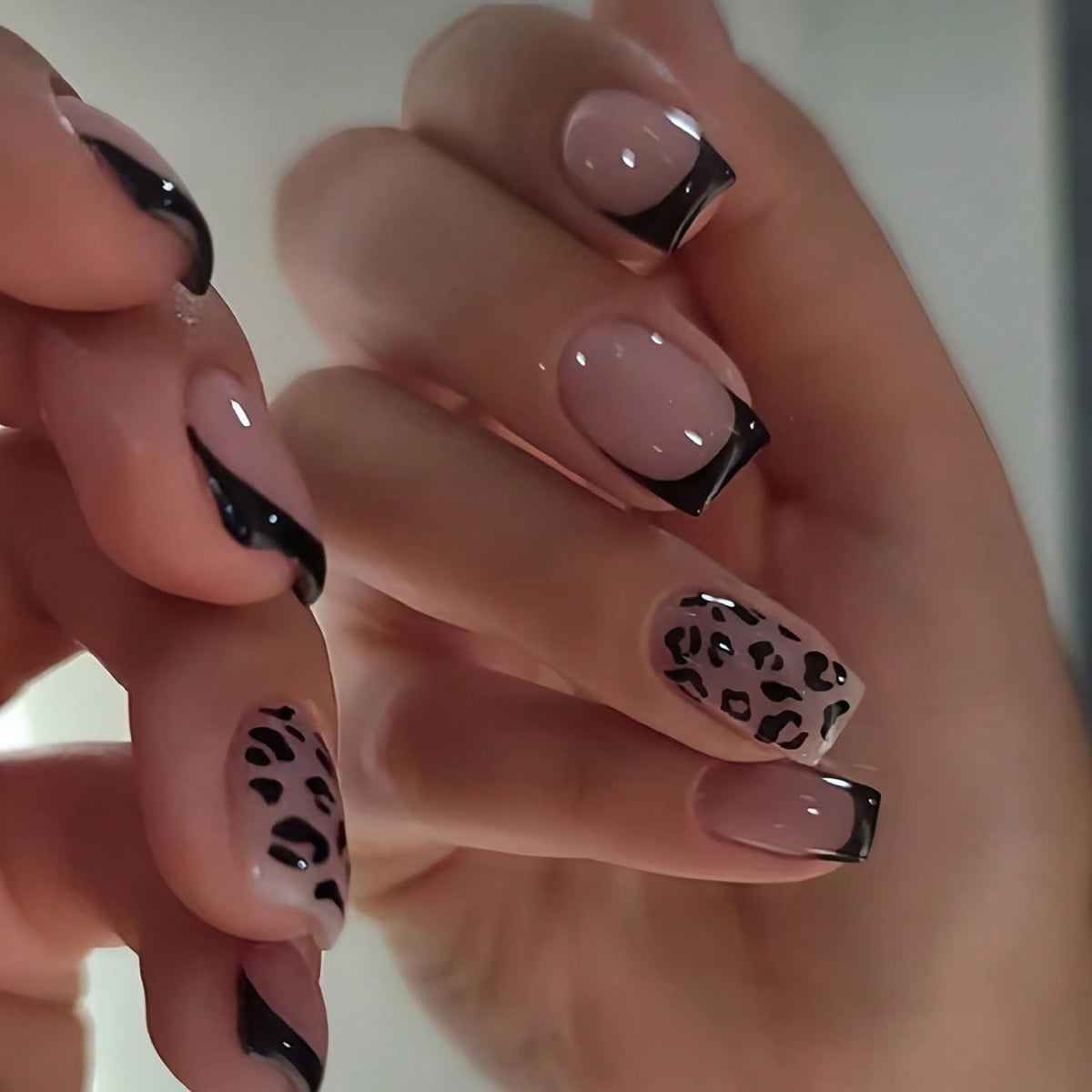 24pcsPress-on Nails for Every Occasion – Easy, Trendy, Long-Lasting Nail Art for Parties, Weddings & Daily Wear (nude pink)