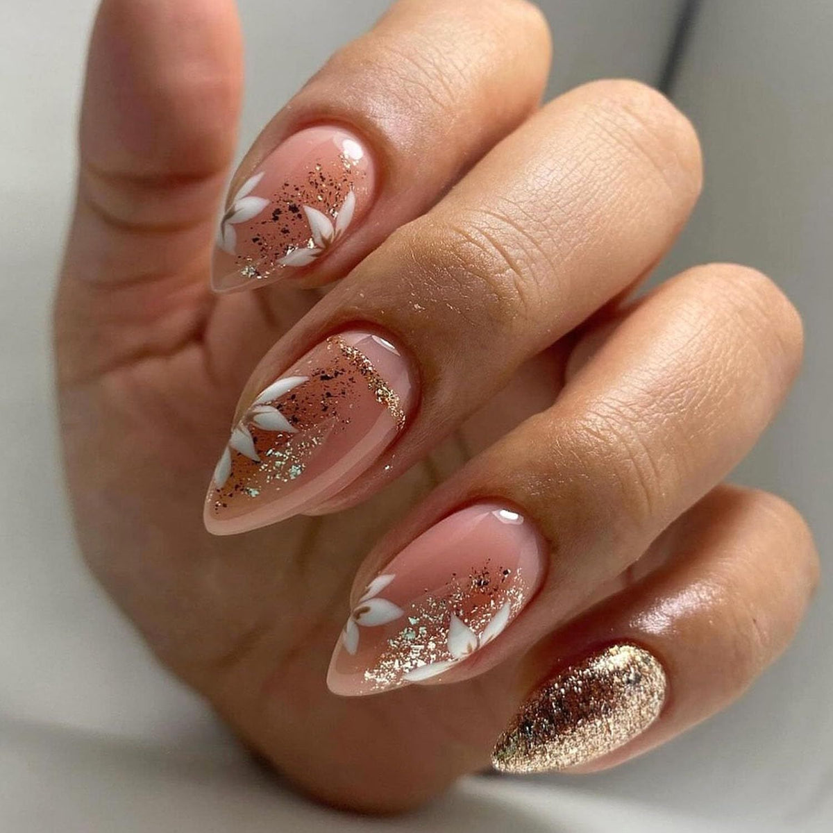 24pcsReusable Press-On Nails for Weddings, Parties & Daily Wear - No Salon Visits Needed (Champagne Gold)