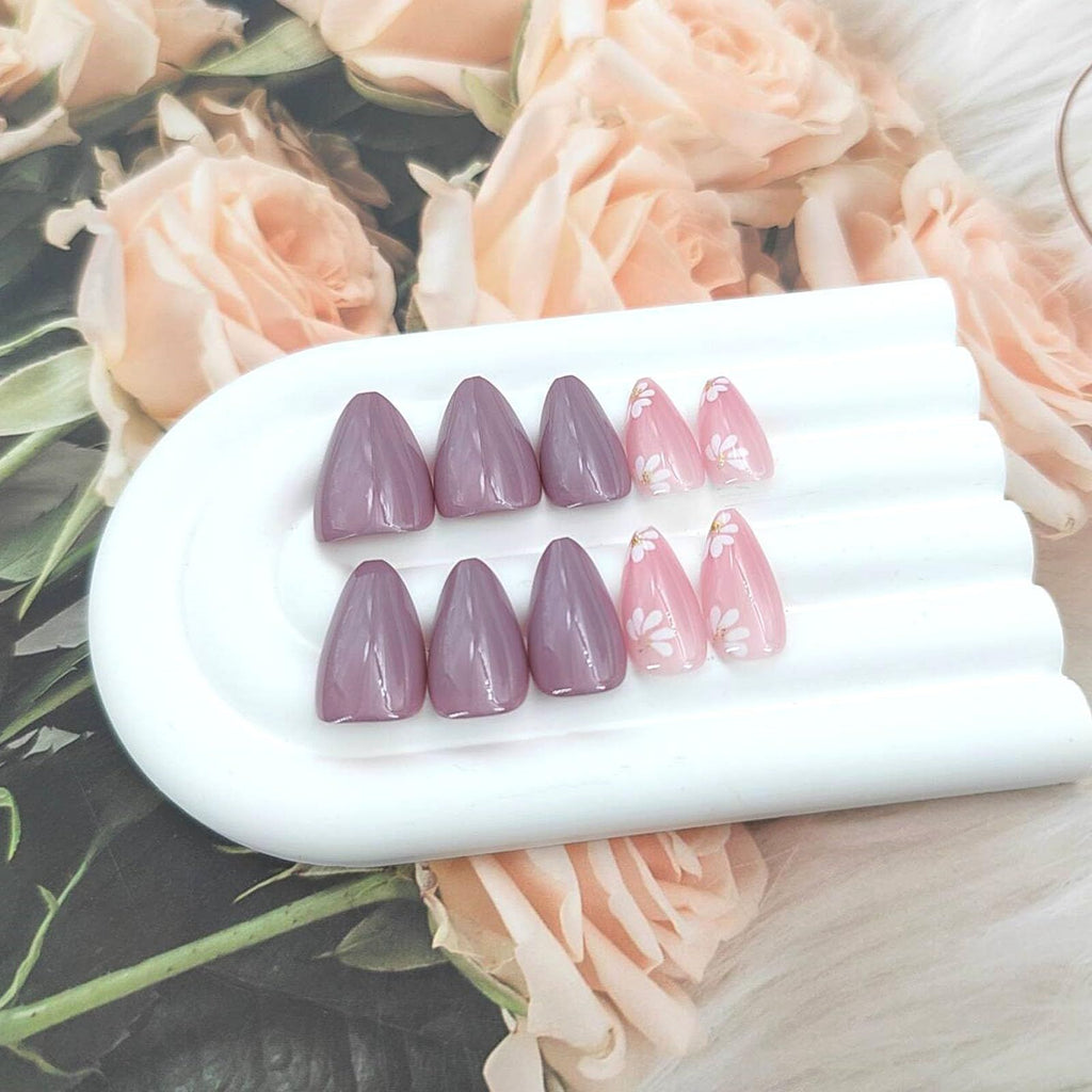 24pcsGlossy Press-On Nails for Everyday Wear, Weddings, and Special Events - Easy, No-Salon Manicure (Mauve)