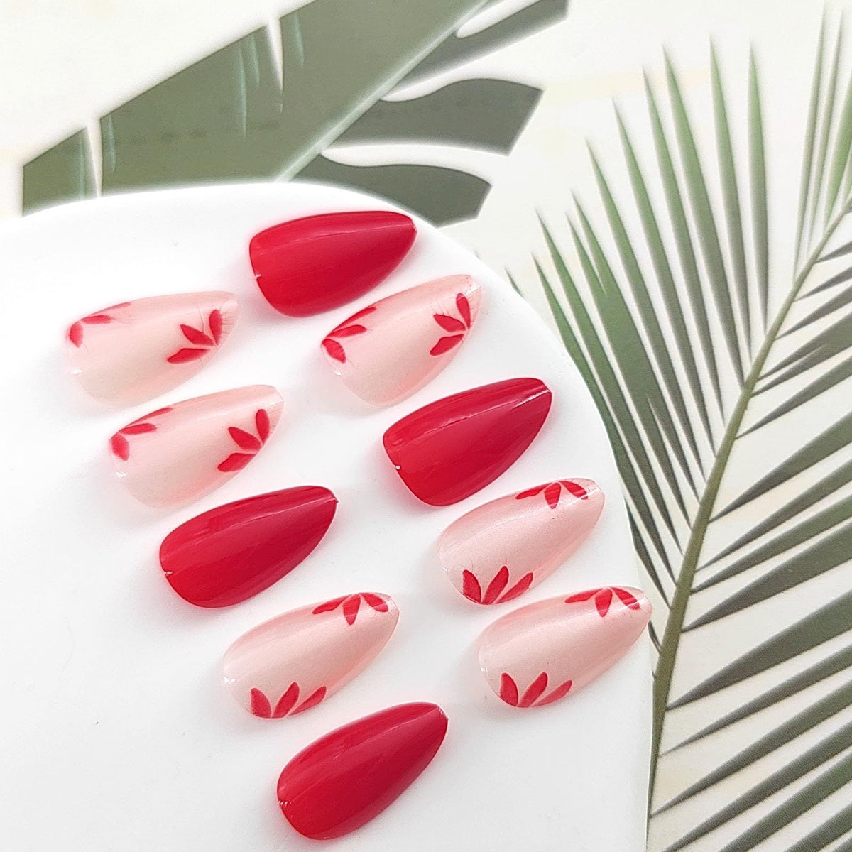 24pcsPress-on Nails Kit for Events, Date Nights & Daily Styling – Easy Apply, Full Set Included (Red and Nude Pink)