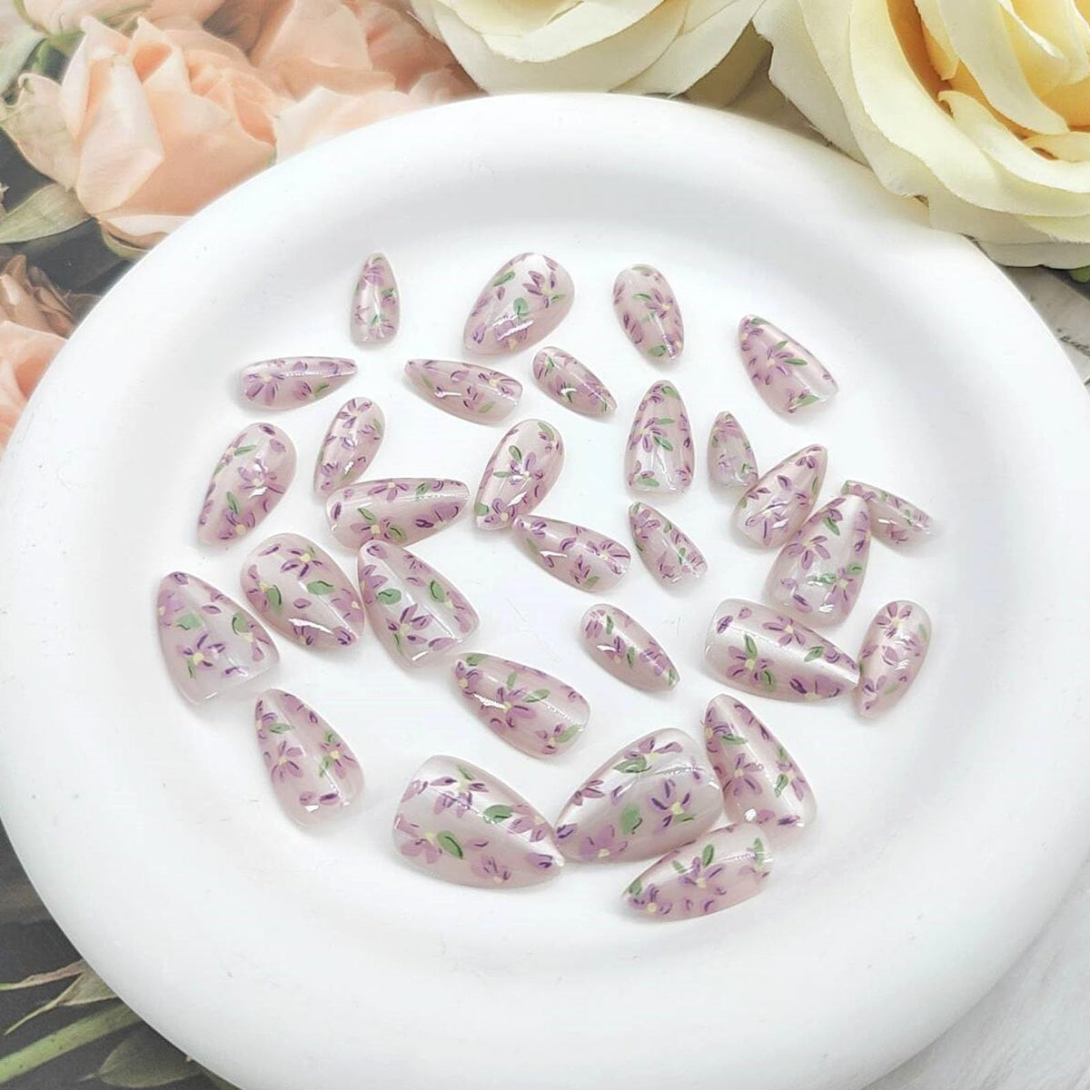 24pcsReusable Press-On Nails for Daily Wear & Special Occasions, Easy Apply, No Salon Trip Needed (Sheer Shimmer)