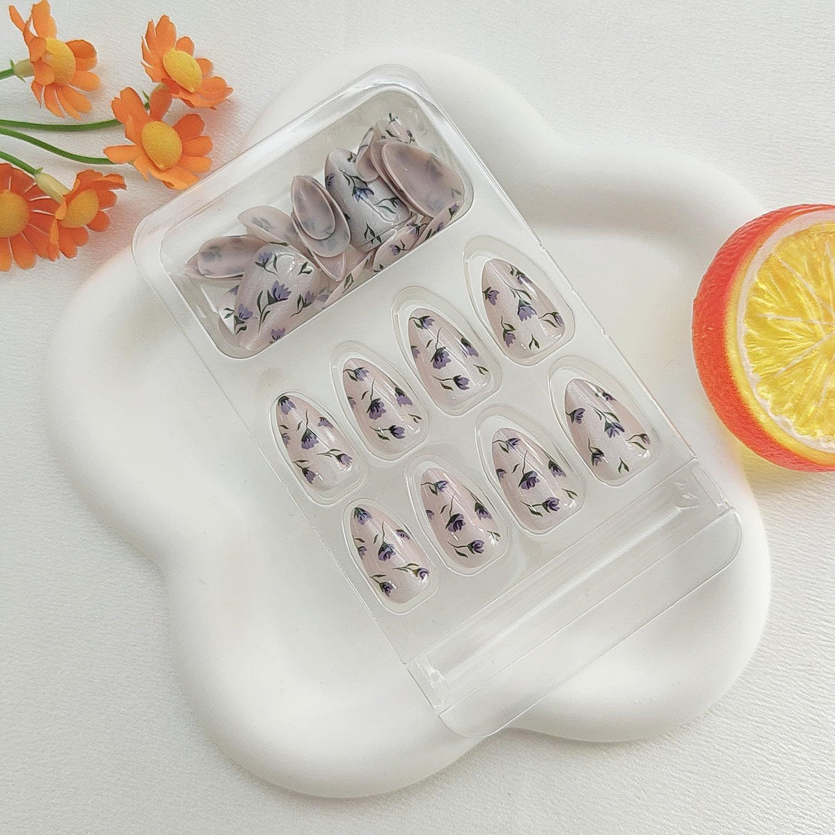 24pcsCute Reusable Press-On Nails With Floral Design For Daily Wear, Events, And Special Occasions (Light Beige)